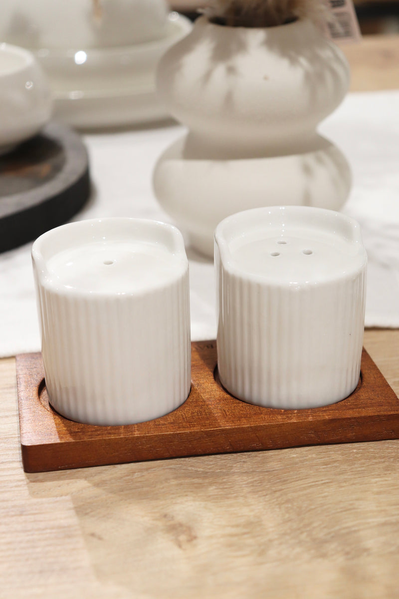 Acacia Salz- und Pfefferstreuer Set