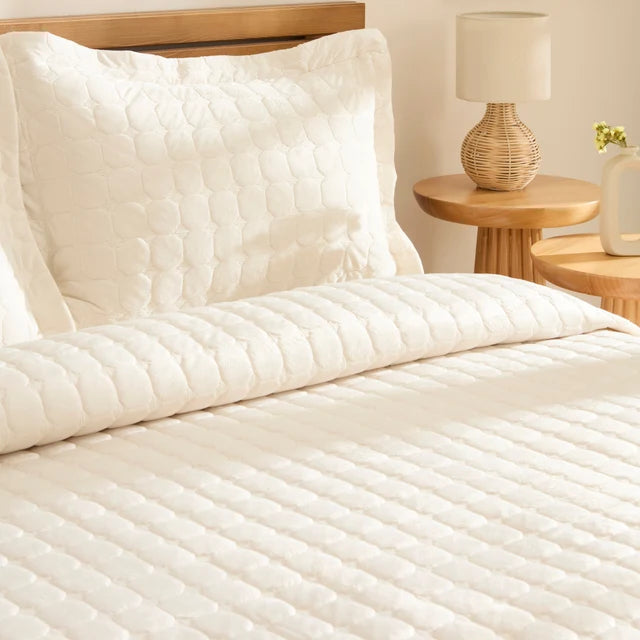 Karaca Alice Cream Tagesdecke Set 3 teilig 230x240cm