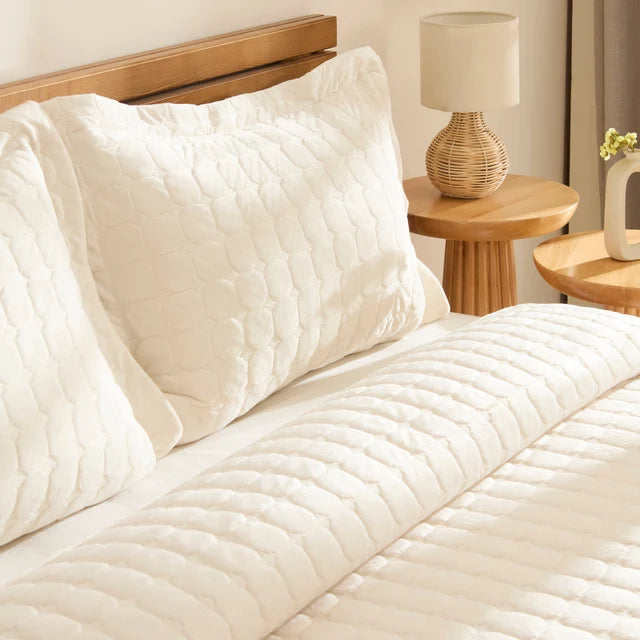 Karaca Alice Cream Tagesdecke Set 3 teilig 230x240cm