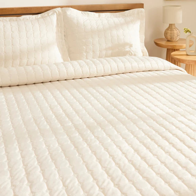 Karaca Alice Cream Tagesdecke Set 3 teilig 230x240cm