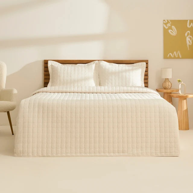 Karaca Alice Cream Tagesdecke Set 3 teilig 230x240cm