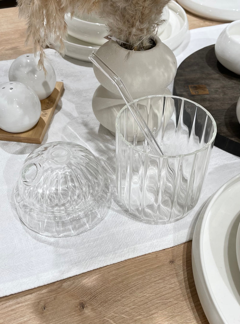 Dome Trinkglas mit Deckel und Glas Trinkhalm 570ml