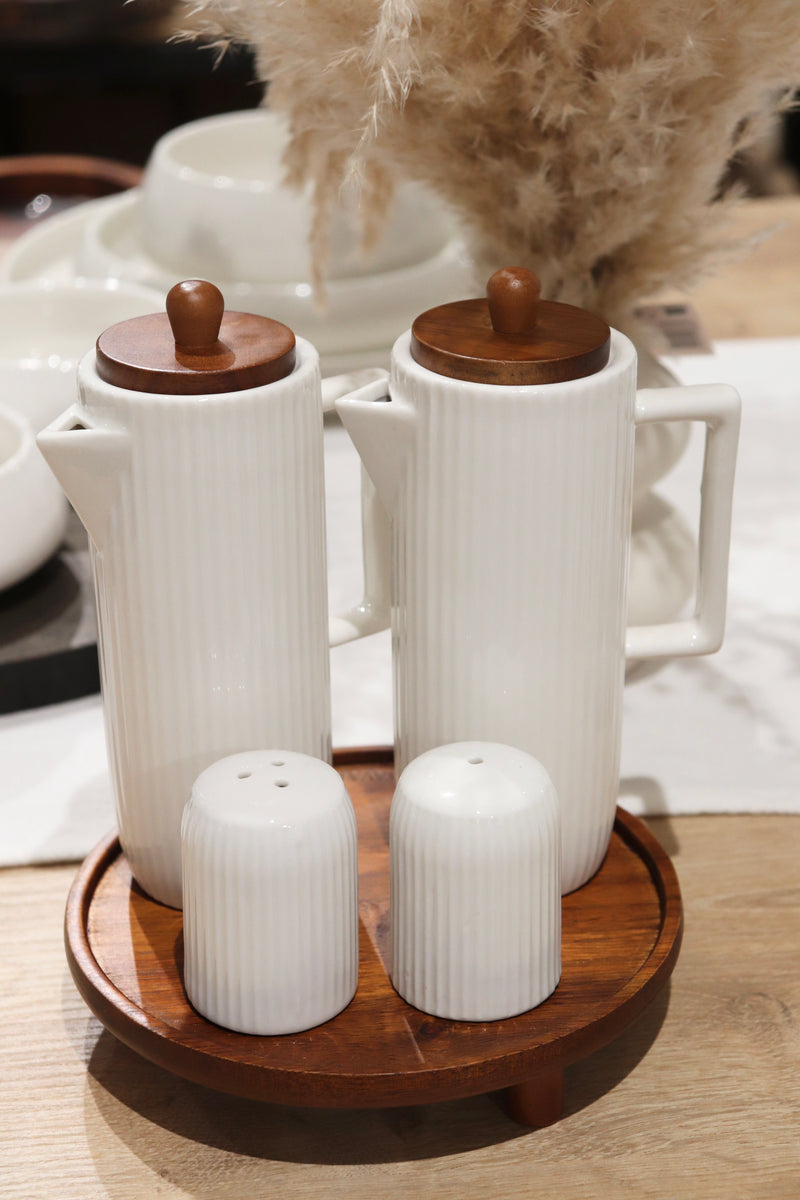 Acacia Ölflasche & Salzstreuer Set mit Stand