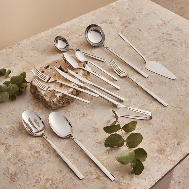Karaca Elegance Nil 91 teiliges Besteckset für 12 Personen inklusive Servierbesteck
