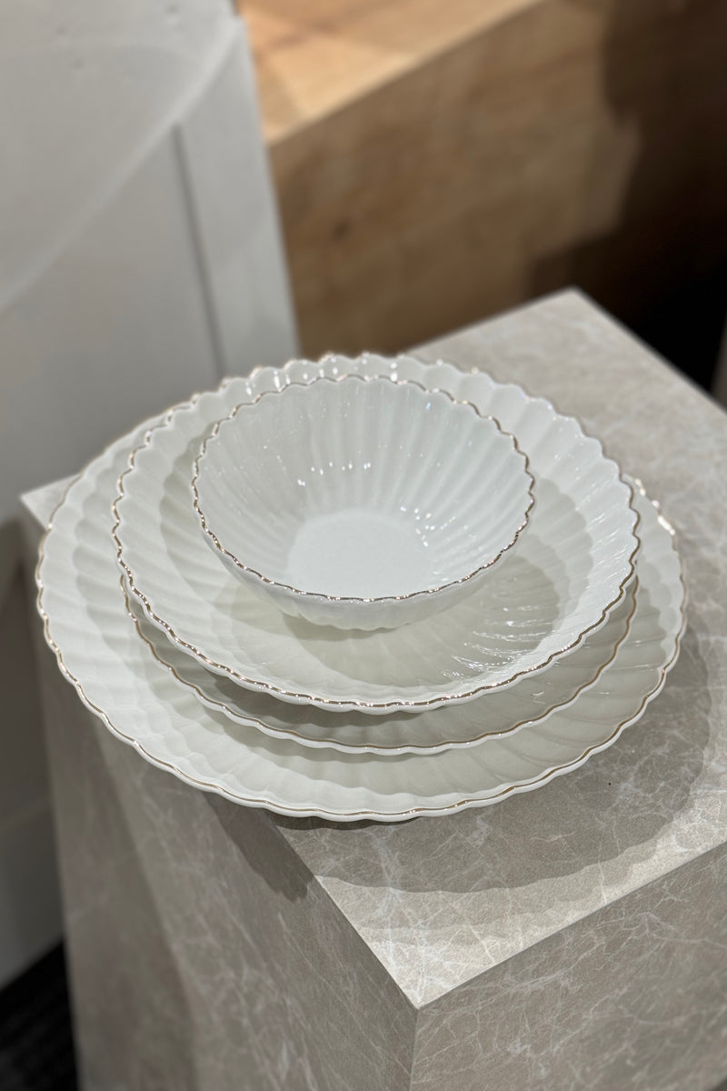 Daisy Gold 24 teiliges Tafelservice für 6 Personen