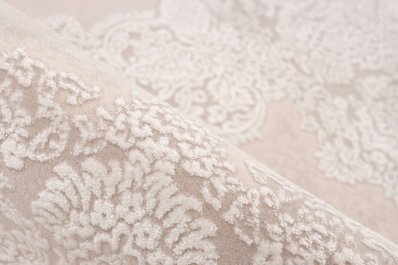 Pierre Cardin Clairmont 901 Ivory-Silver Teppich