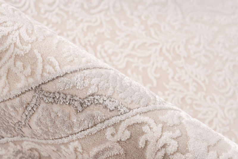 Pierre Cardin Clairmont 902 Ivory-Silver Teppich